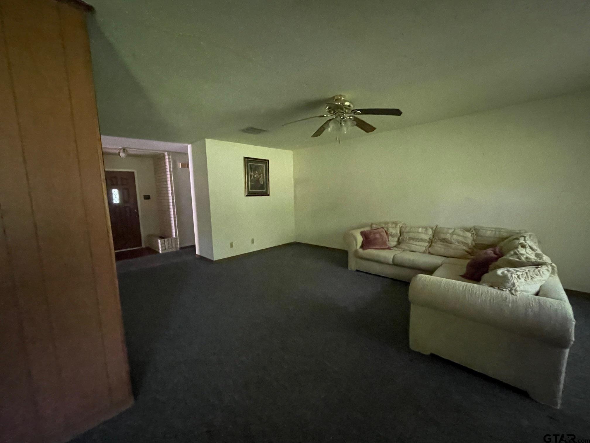 808 Watson Blvd