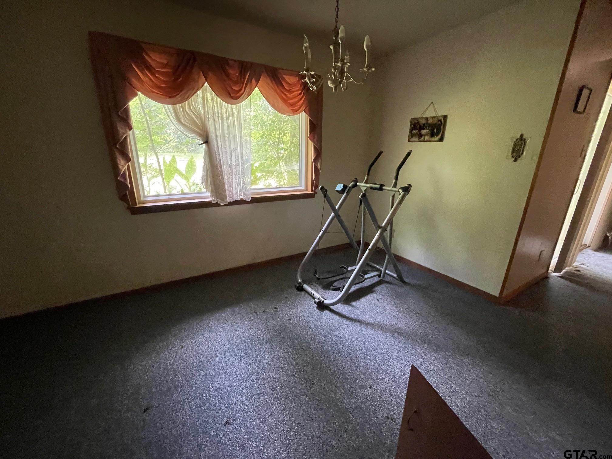 808 Watson Blvd