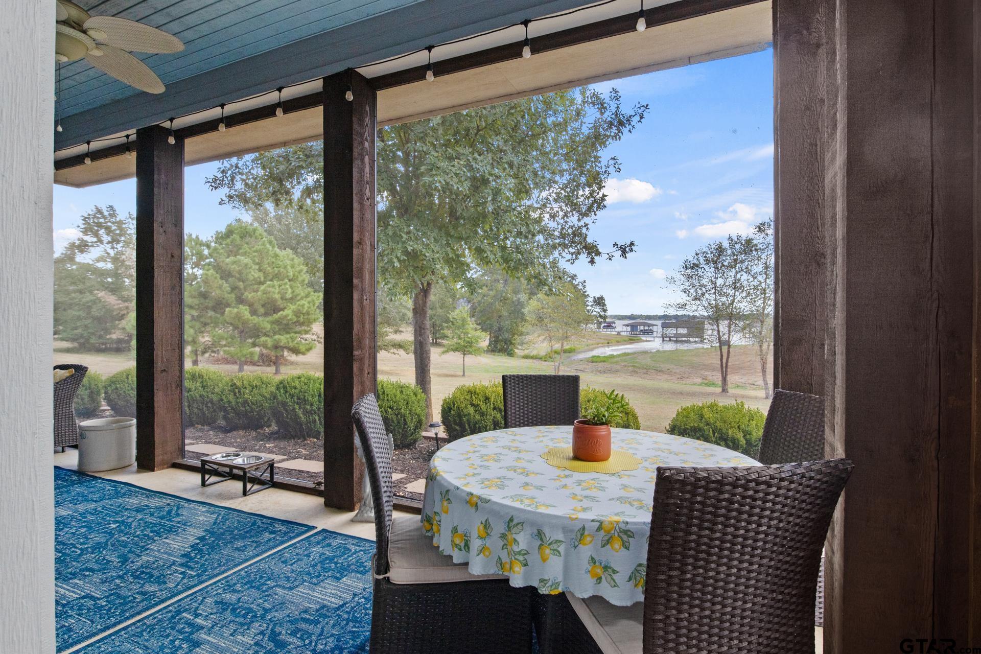 245 Private Road 2714