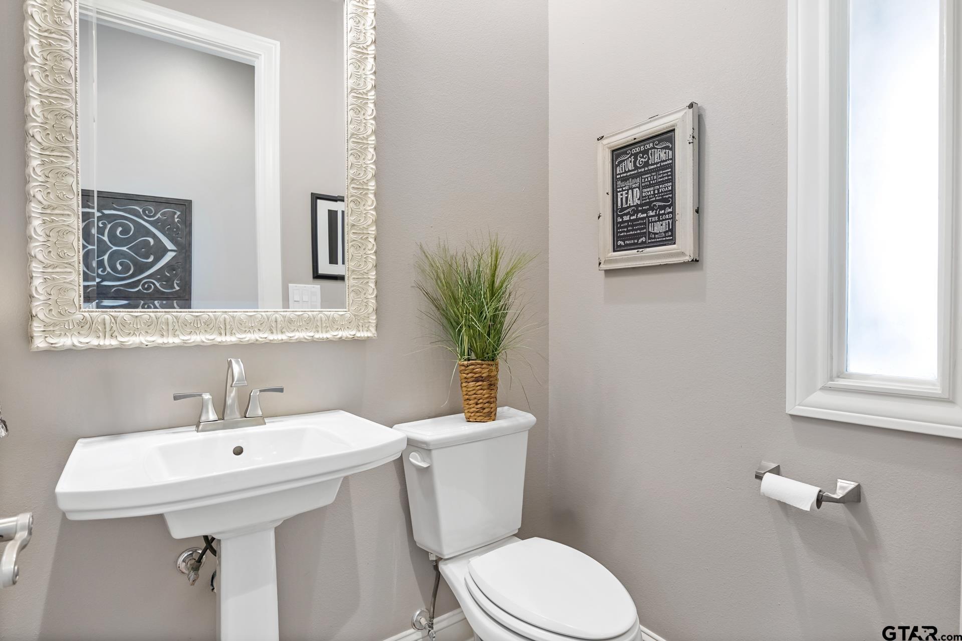 245 Private Road 2714