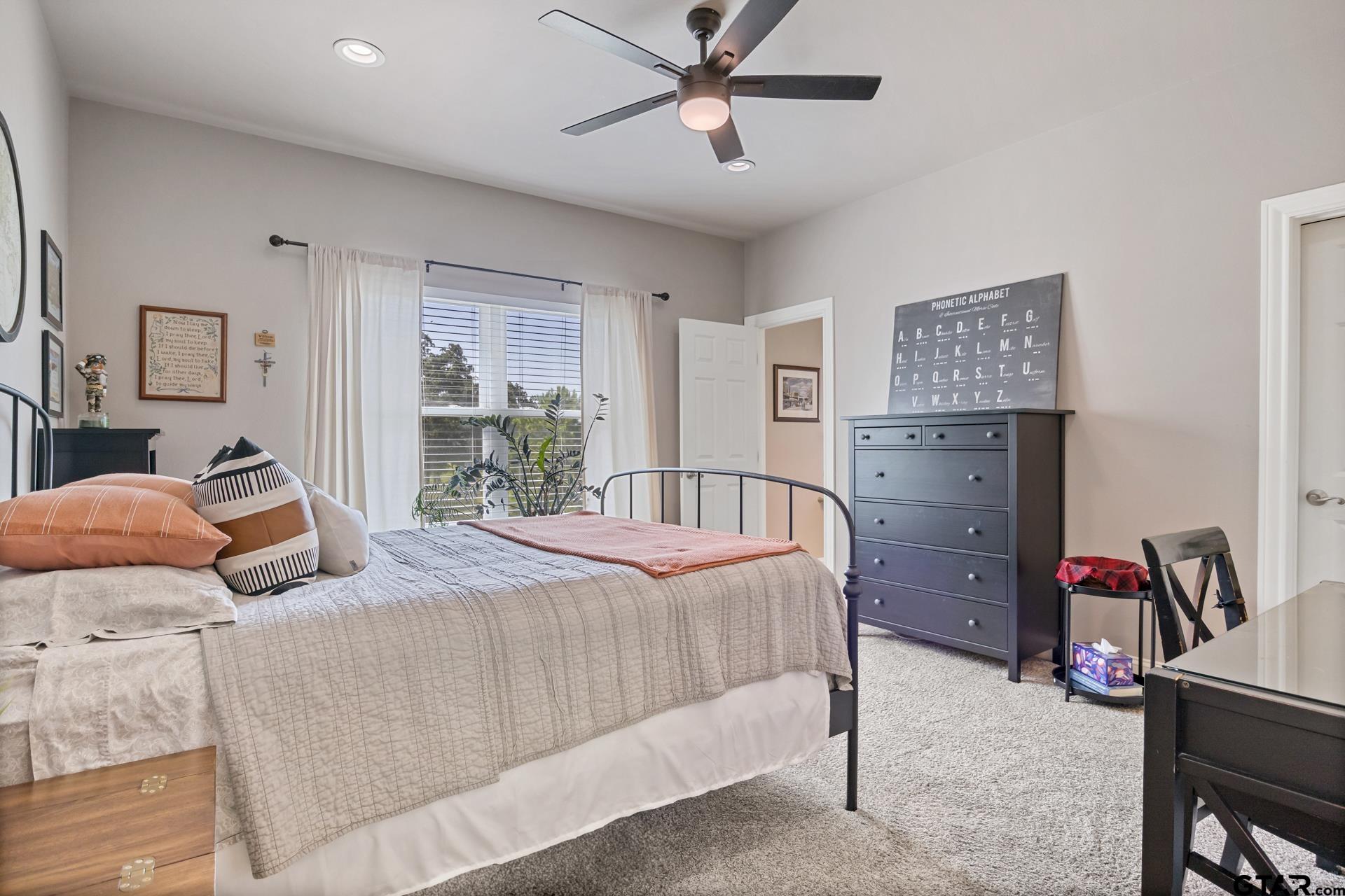 245 Private Road 2714