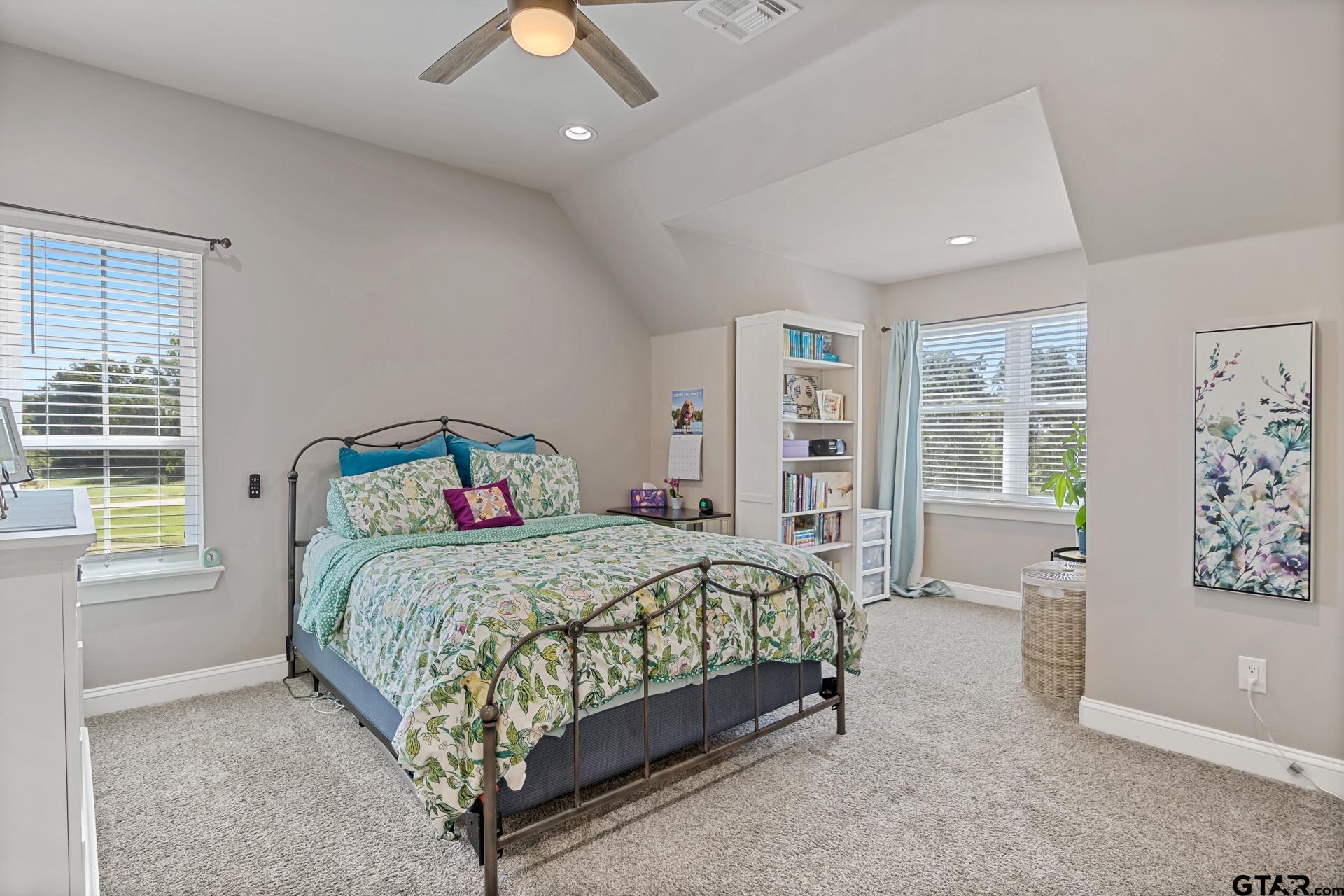 245 Private Road 2714