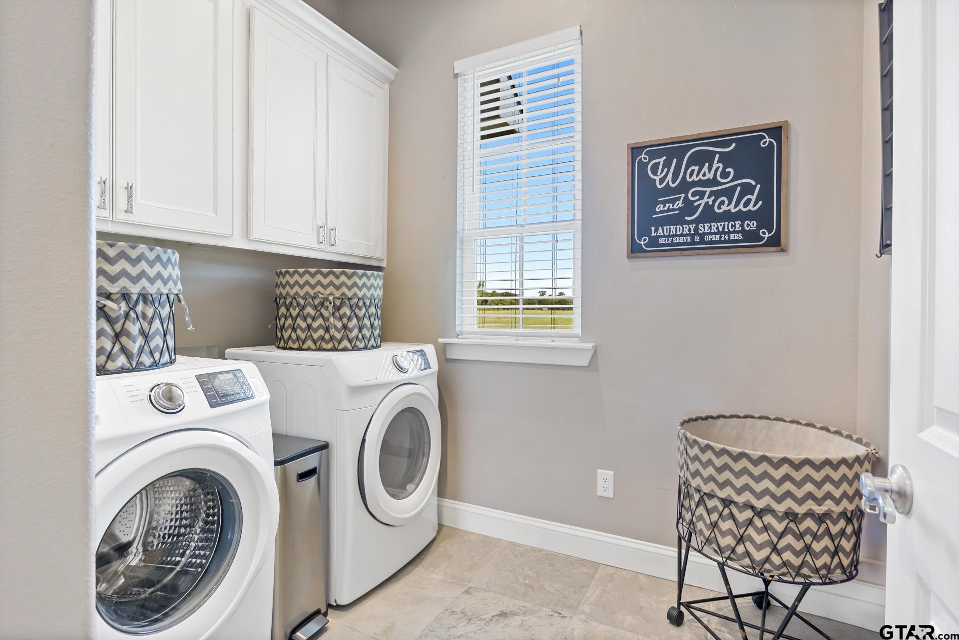 245 Private Road 2714