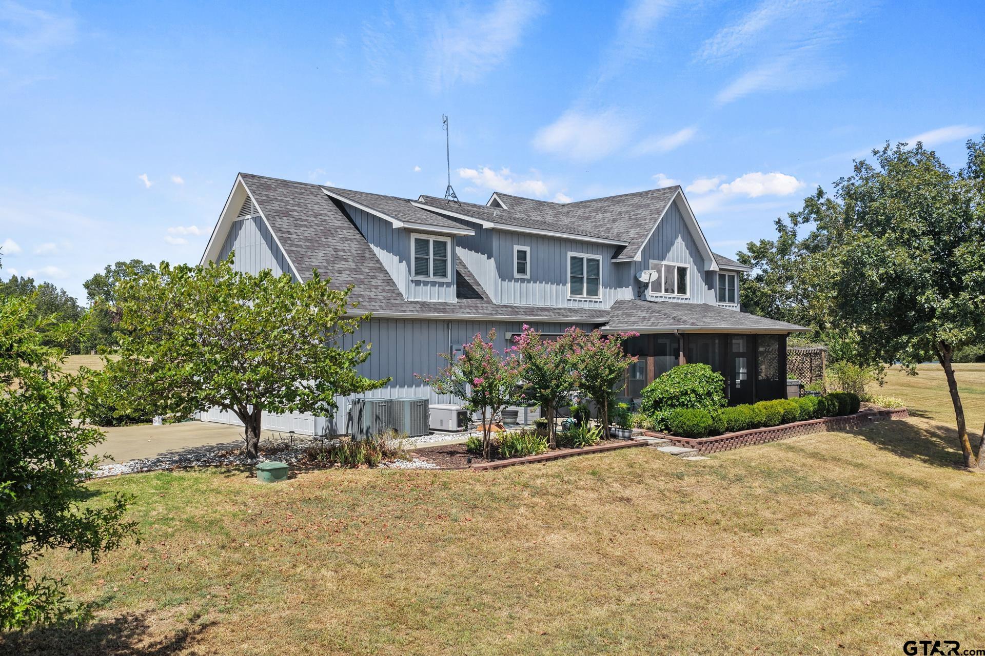 245 Private Road 2714