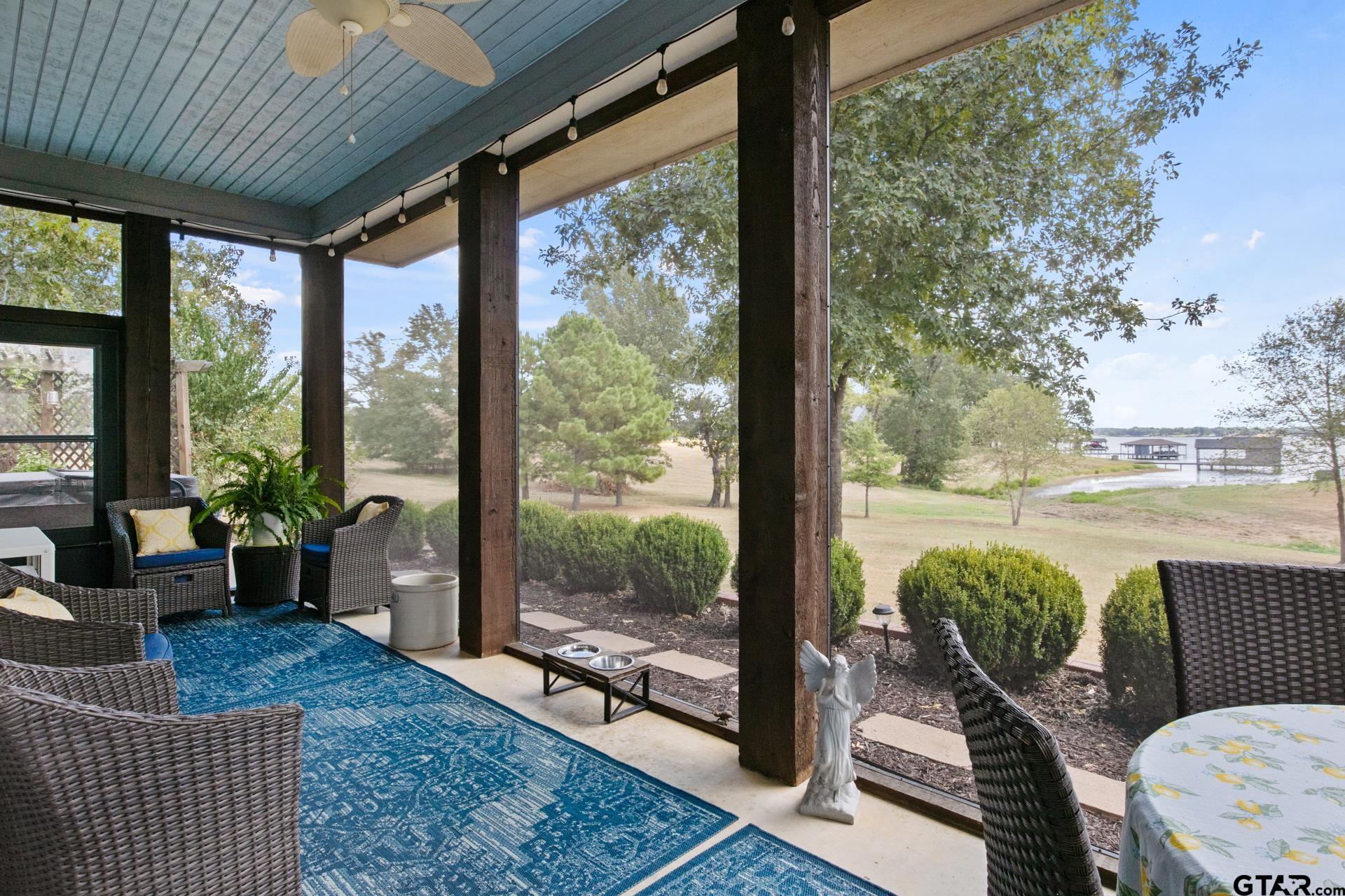 245 Private Road 2714