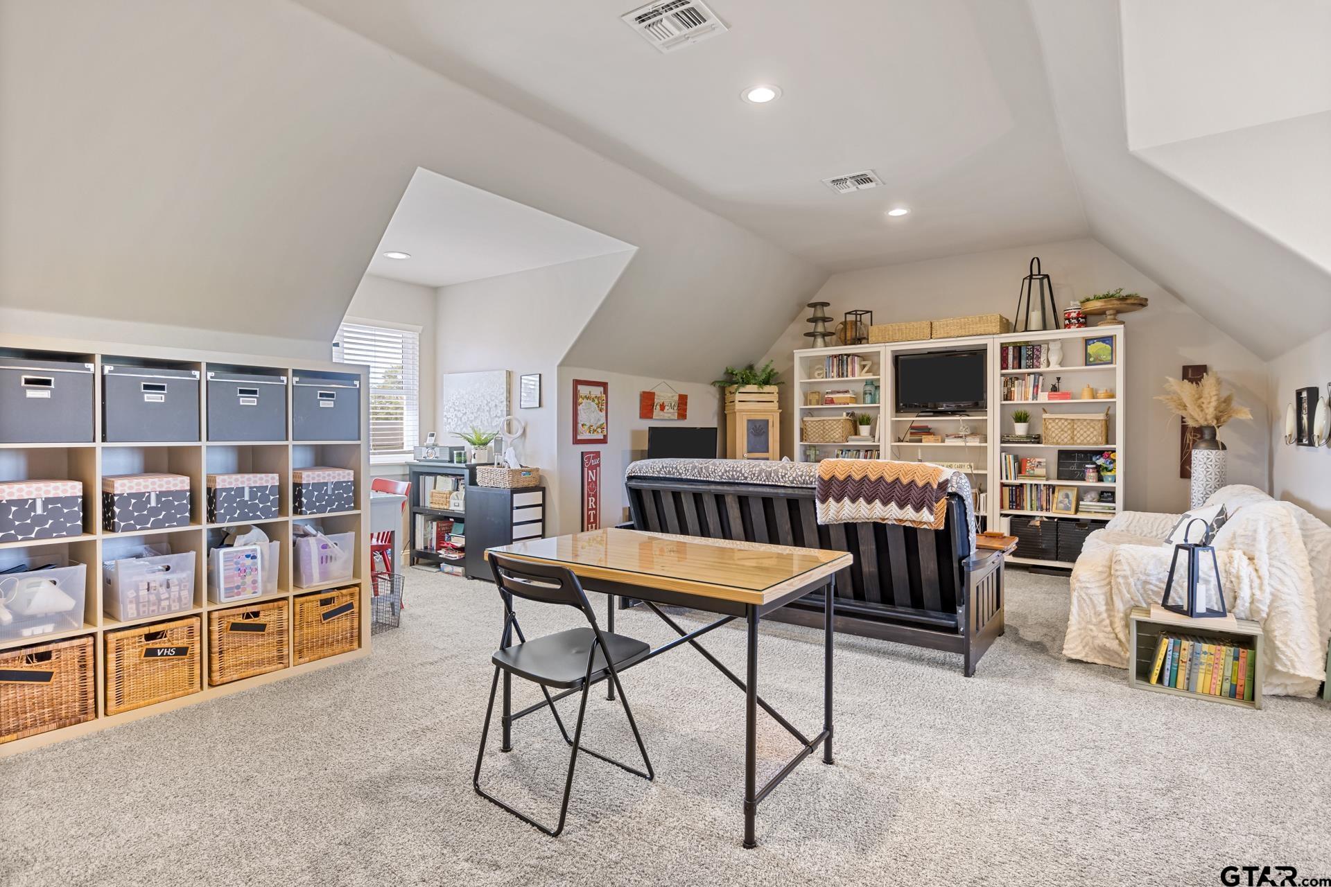 245 Private Road 2714