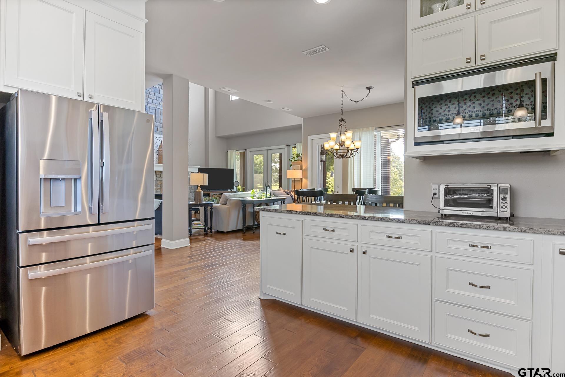 245 Private Road 2714