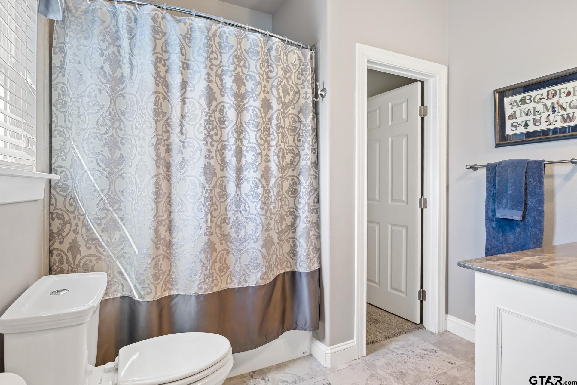 245 Private Road 2714