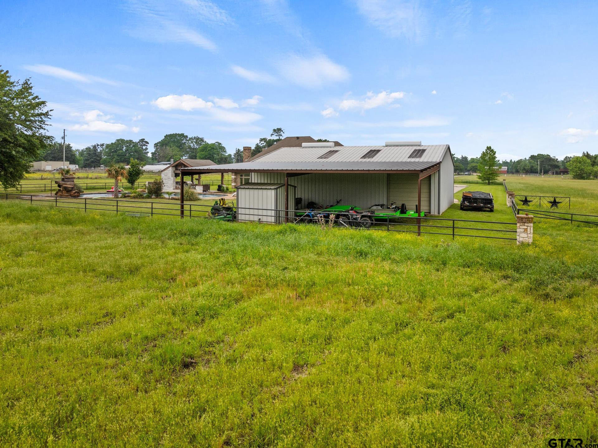 24.984 AC W State Highway 11