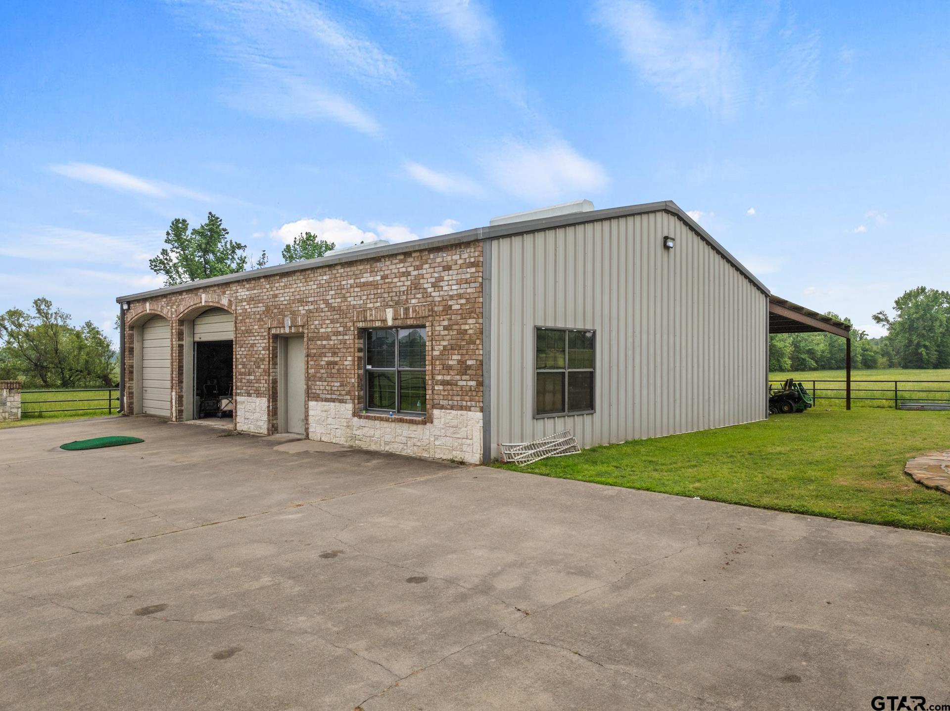 24.984 AC W State Highway 11