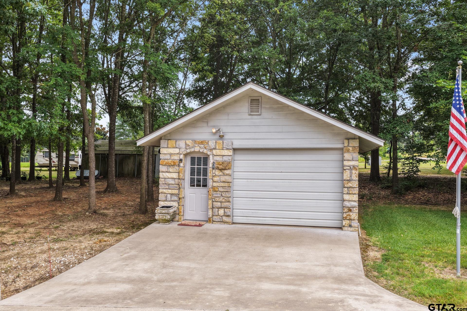 411 County Road 2127
