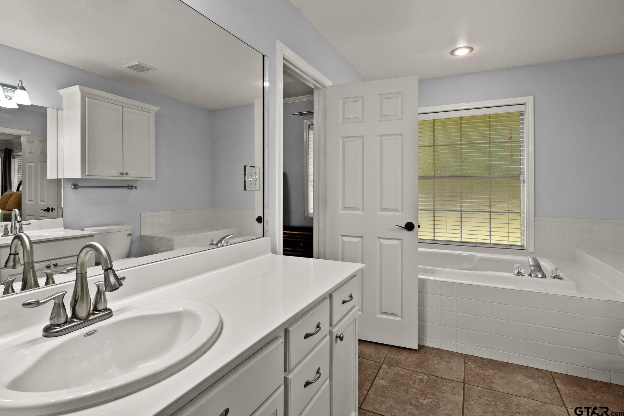 2707 Silver Spring Trail