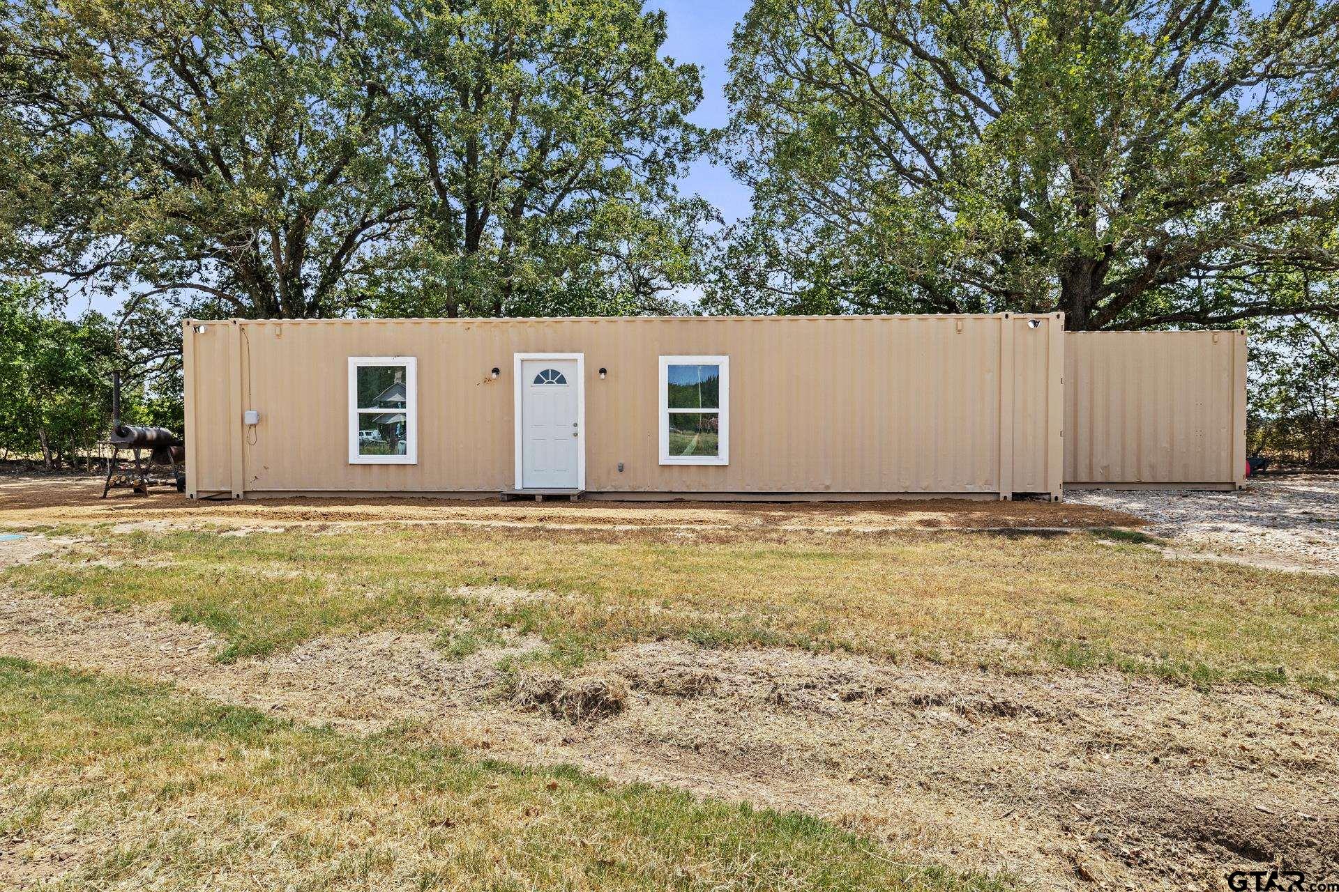 884 NE County Road 2150