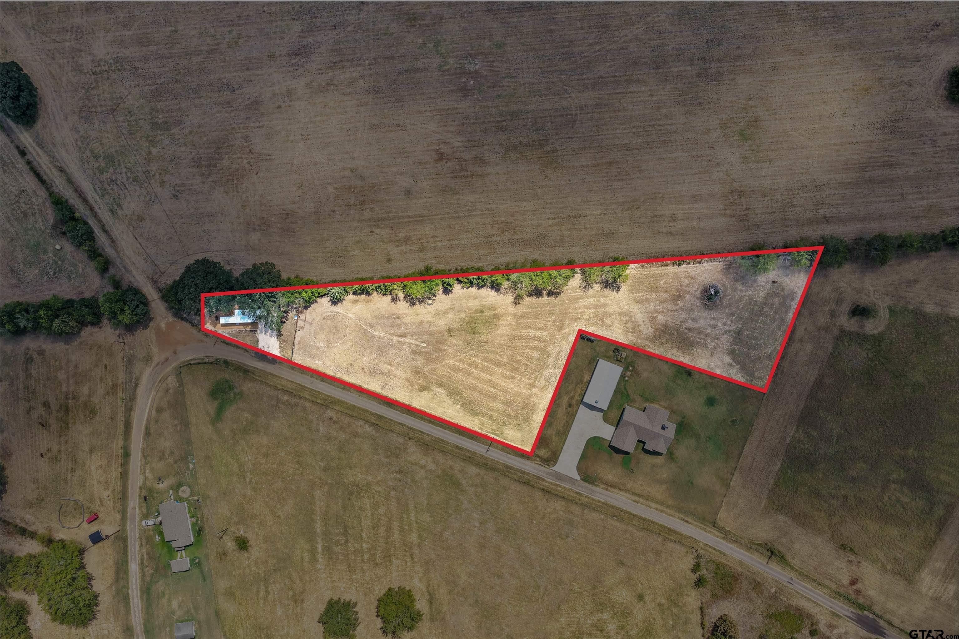 884 NE County Road 2150