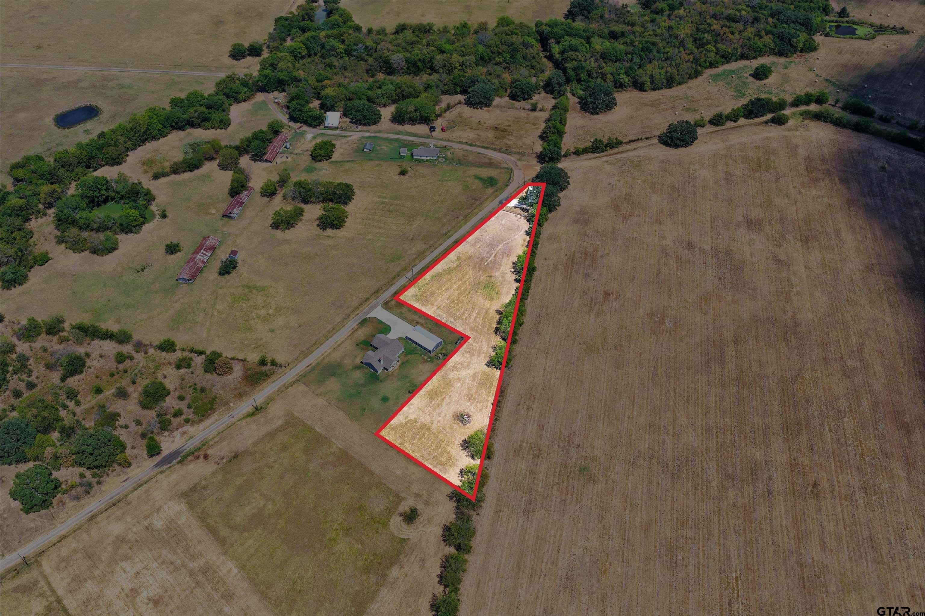 884 NE County Road 2150