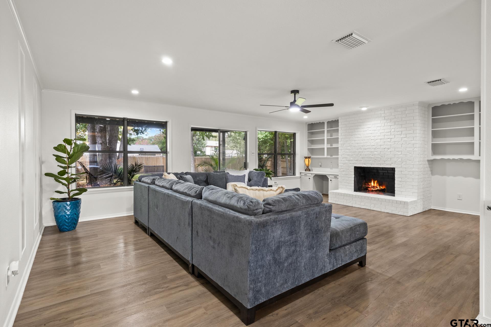 515 Brookwood Dr