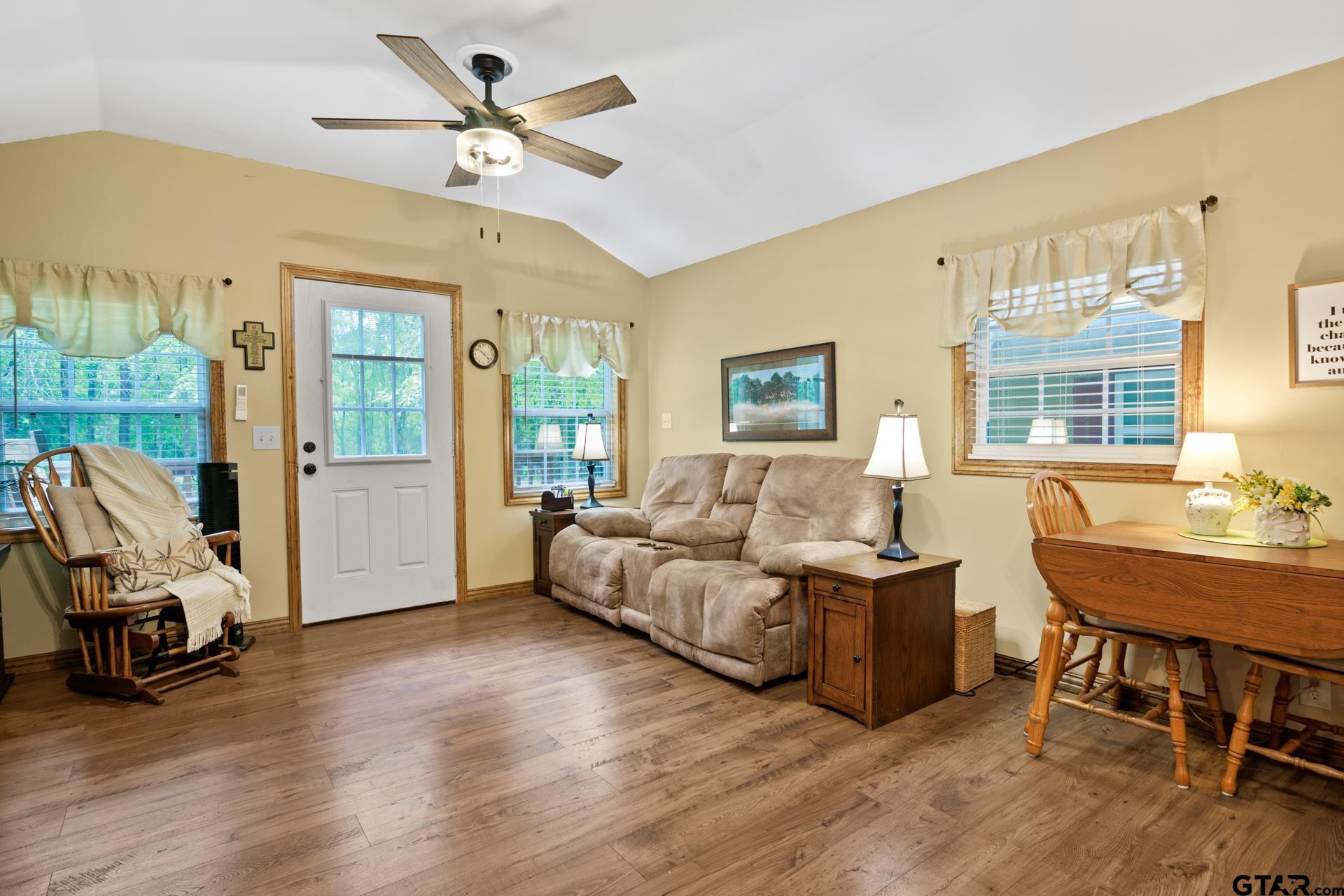 119 Private Road 52614