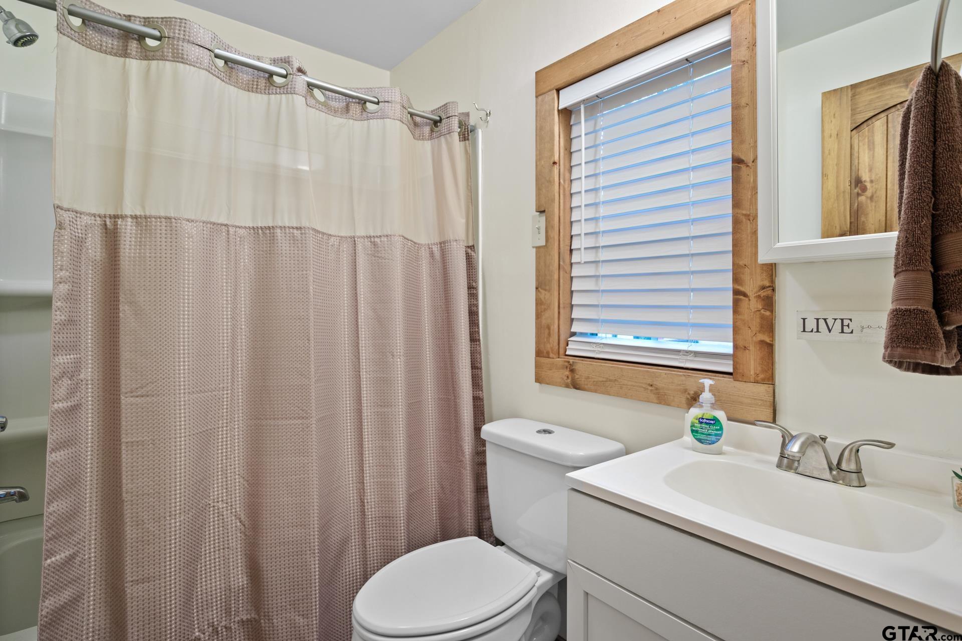 119 Private Road 52614