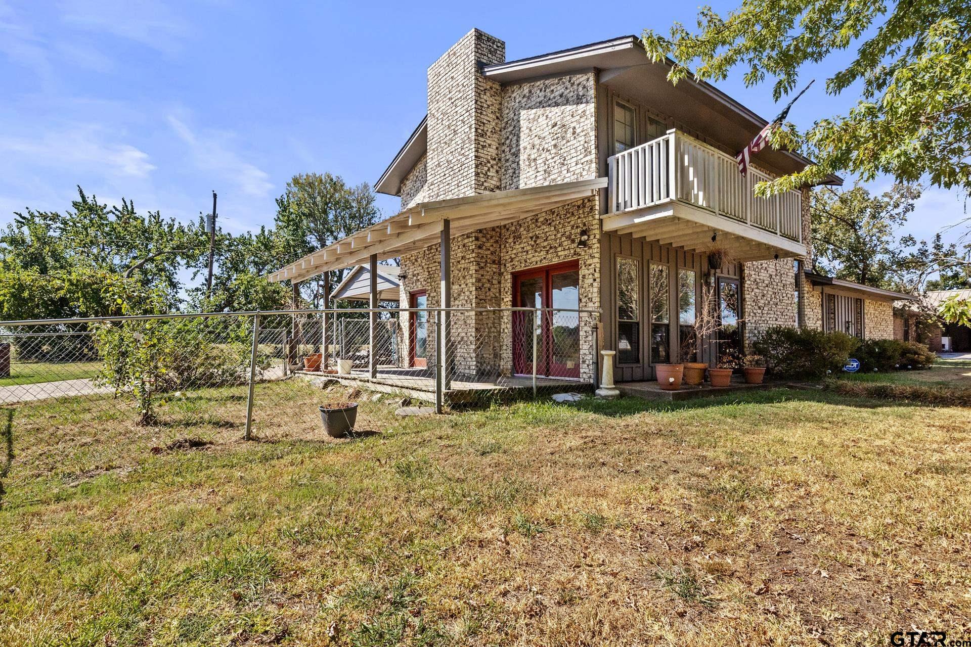 600 W 12th St