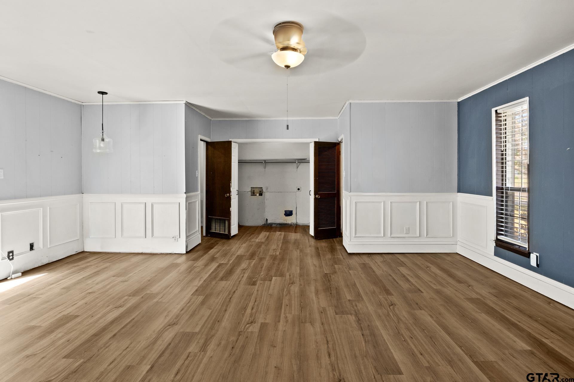 600 W 12th St