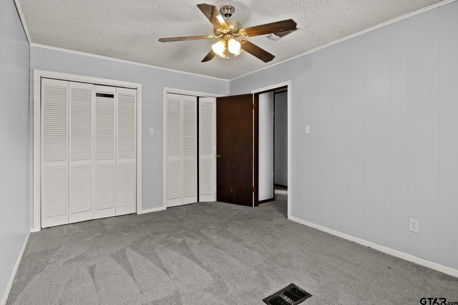 600 W 12th St