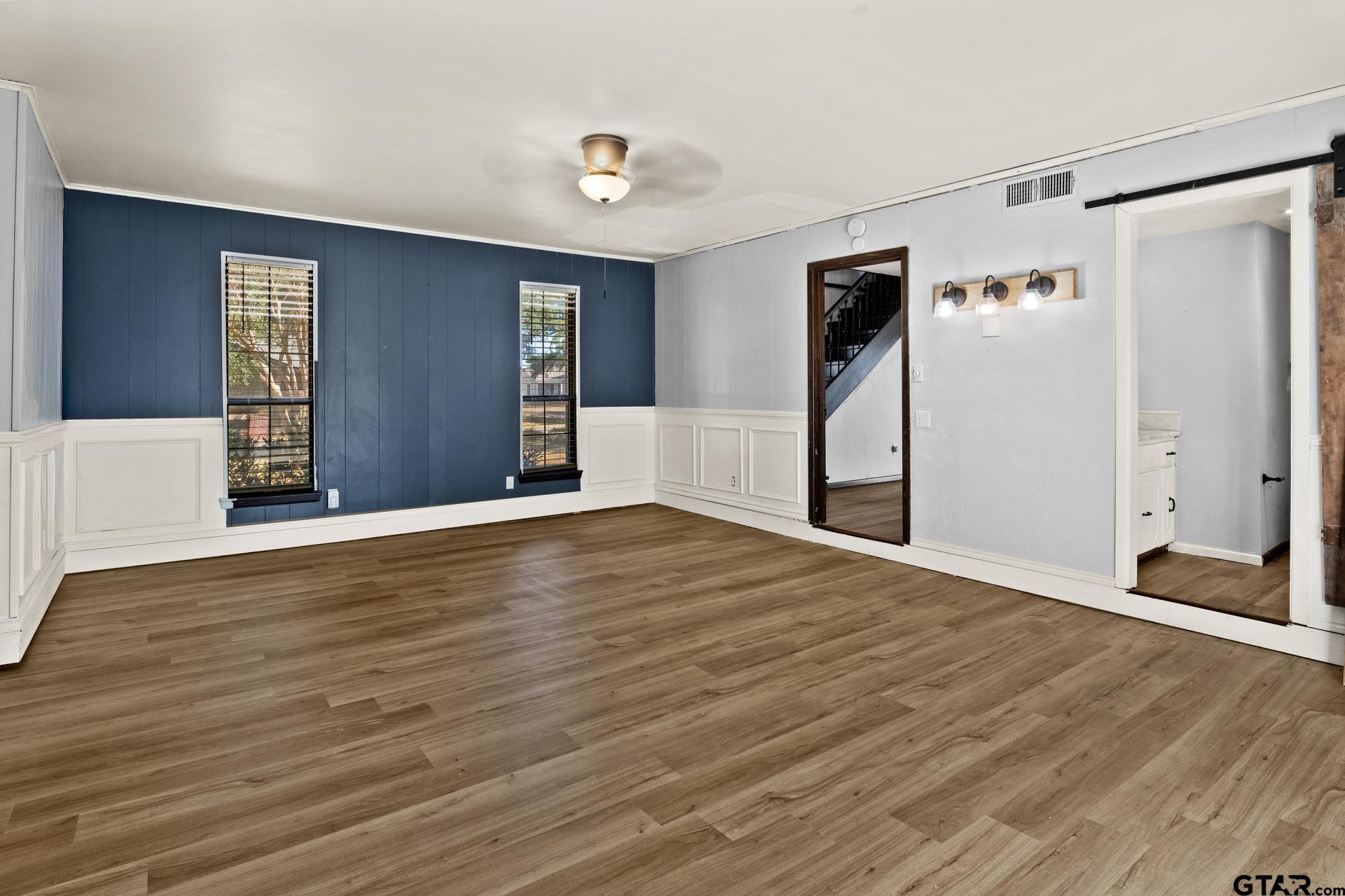 600 W 12th St