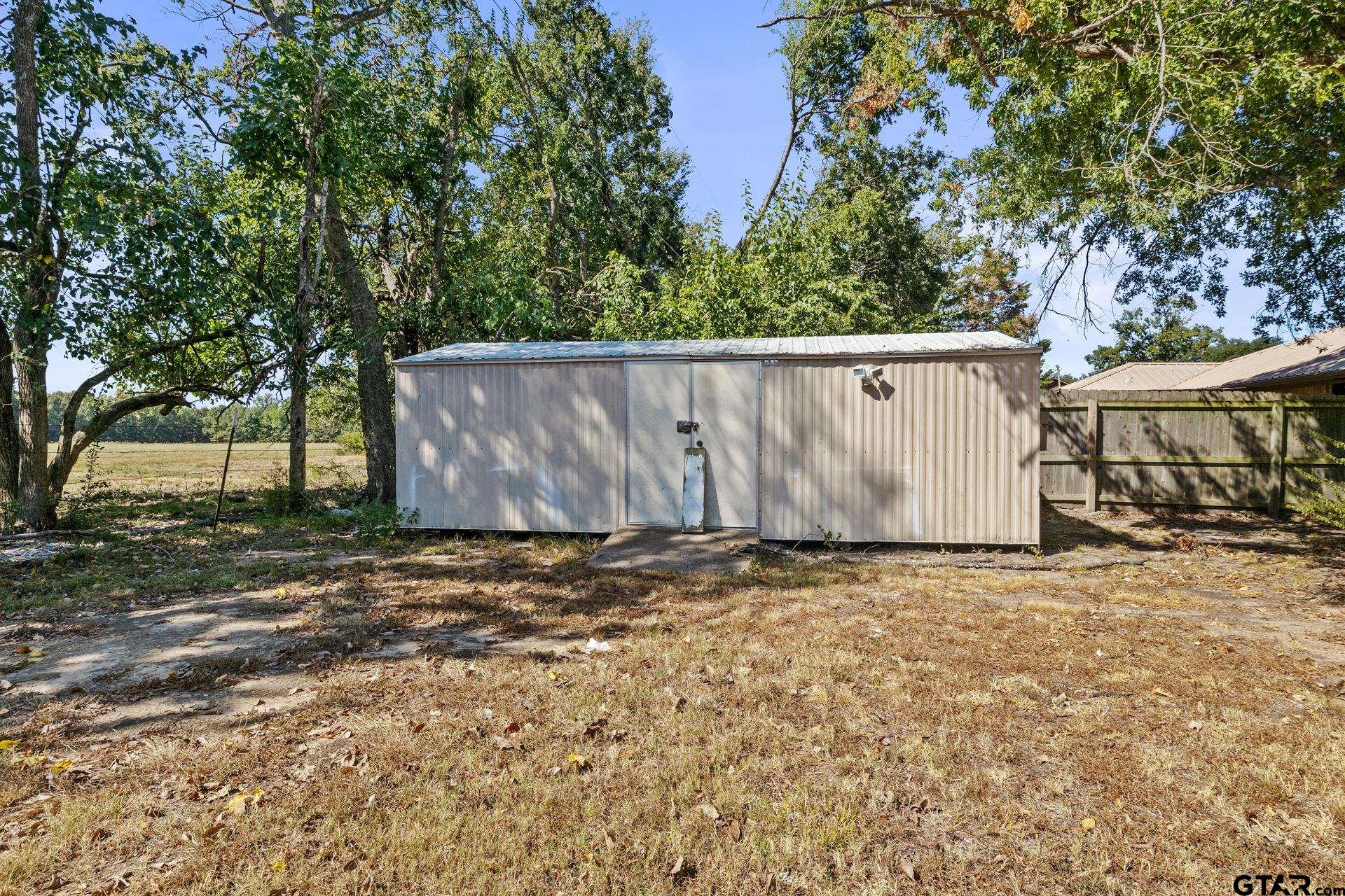 600 W 12th St