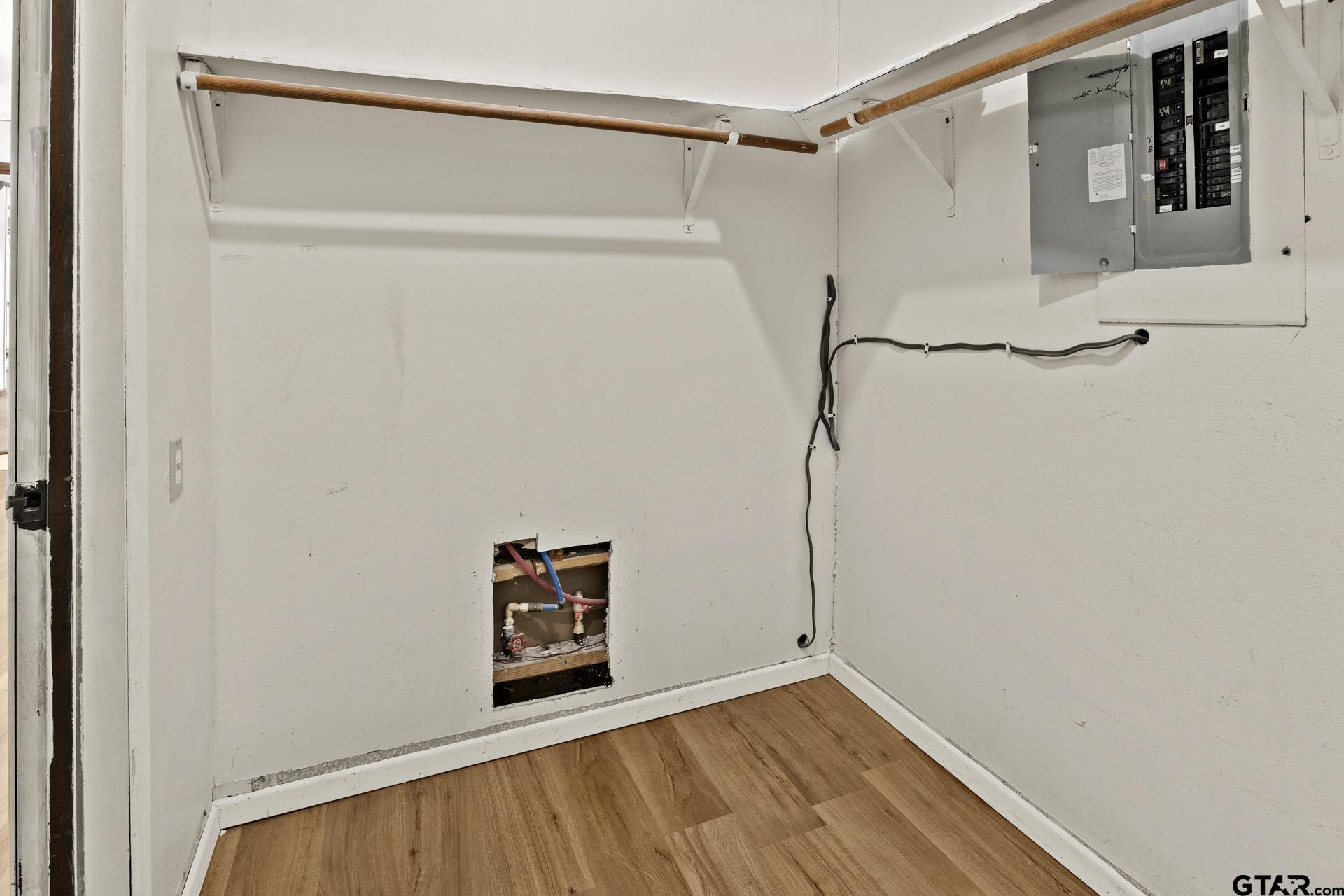 600 W 12th St
