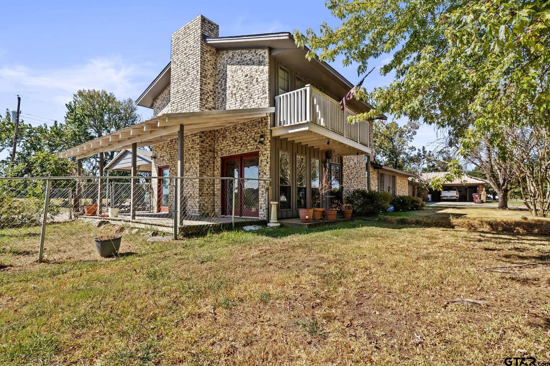 600 W 12th St
