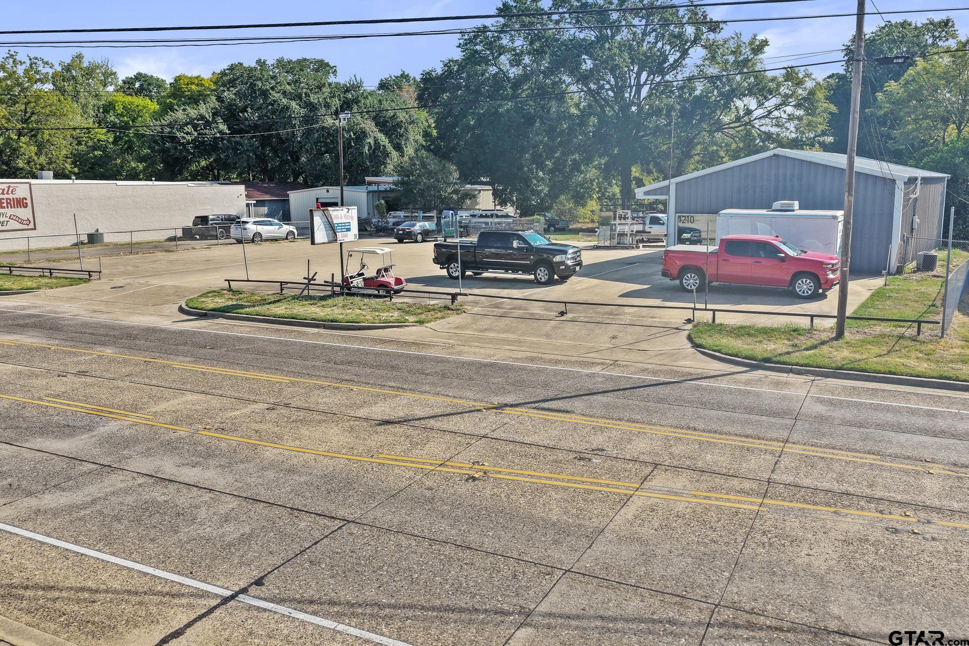 1210 N Jefferson