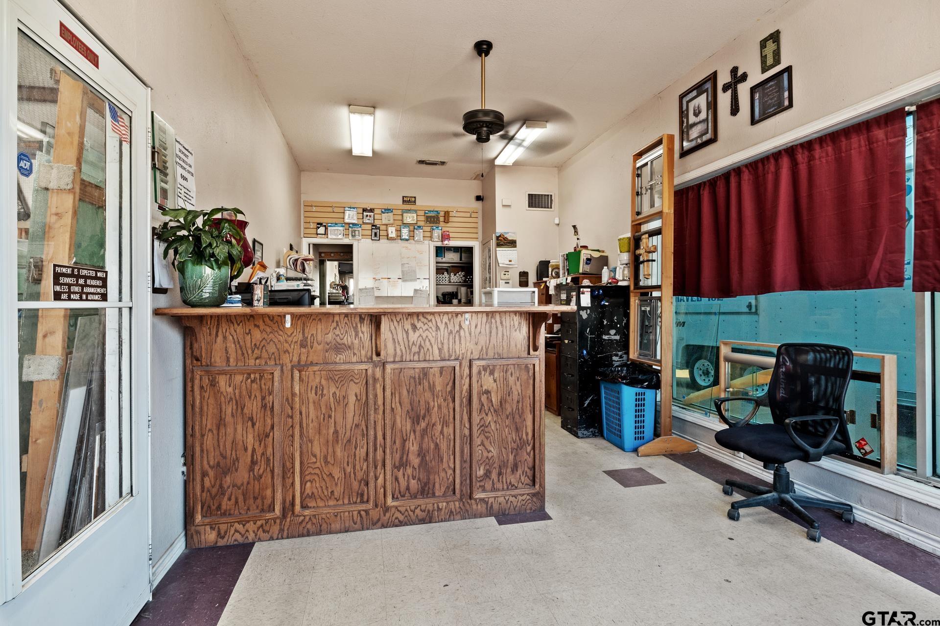 1210 N Jefferson