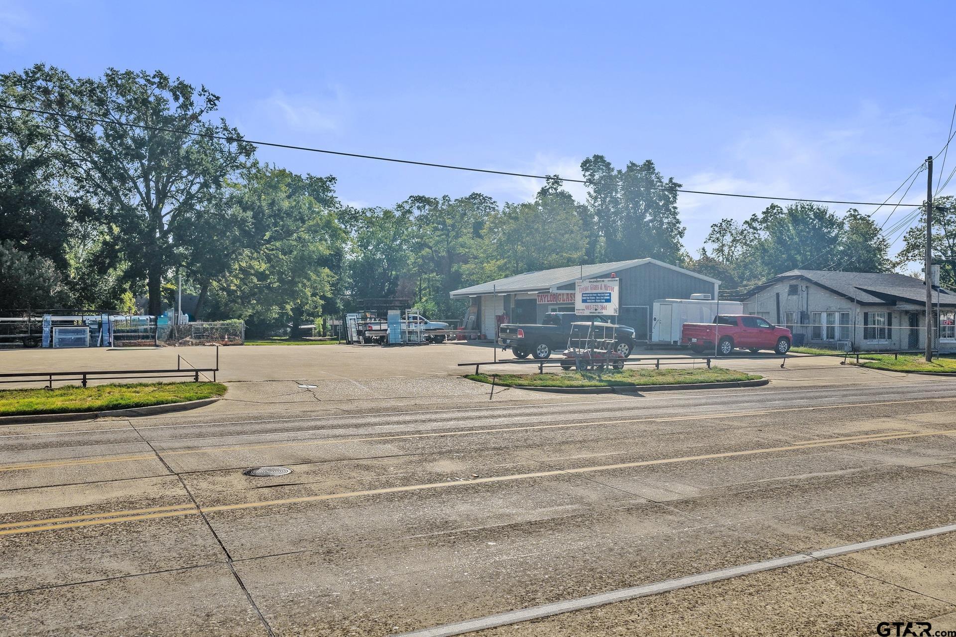 1210 N Jefferson