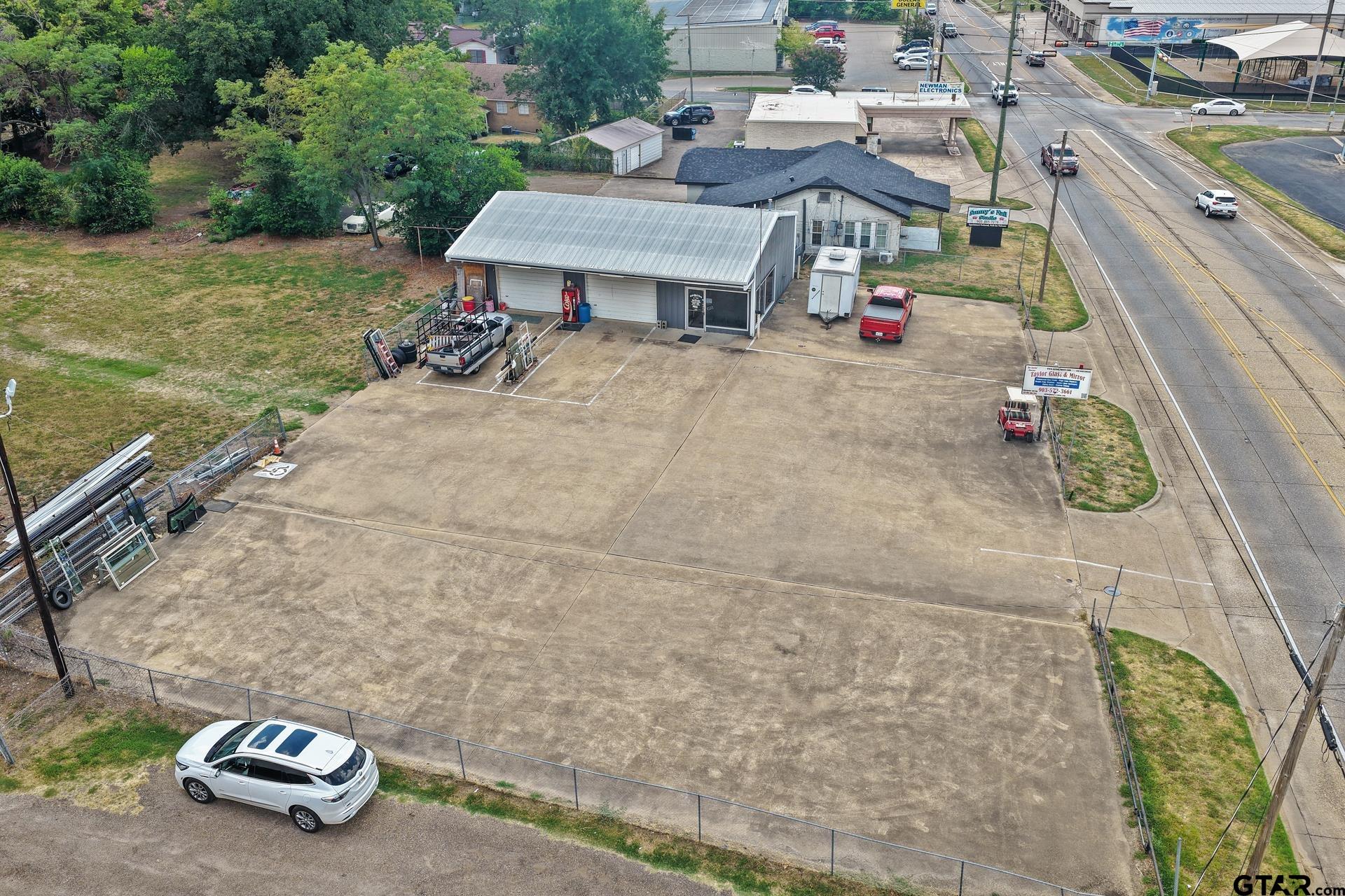 1210 N Jefferson