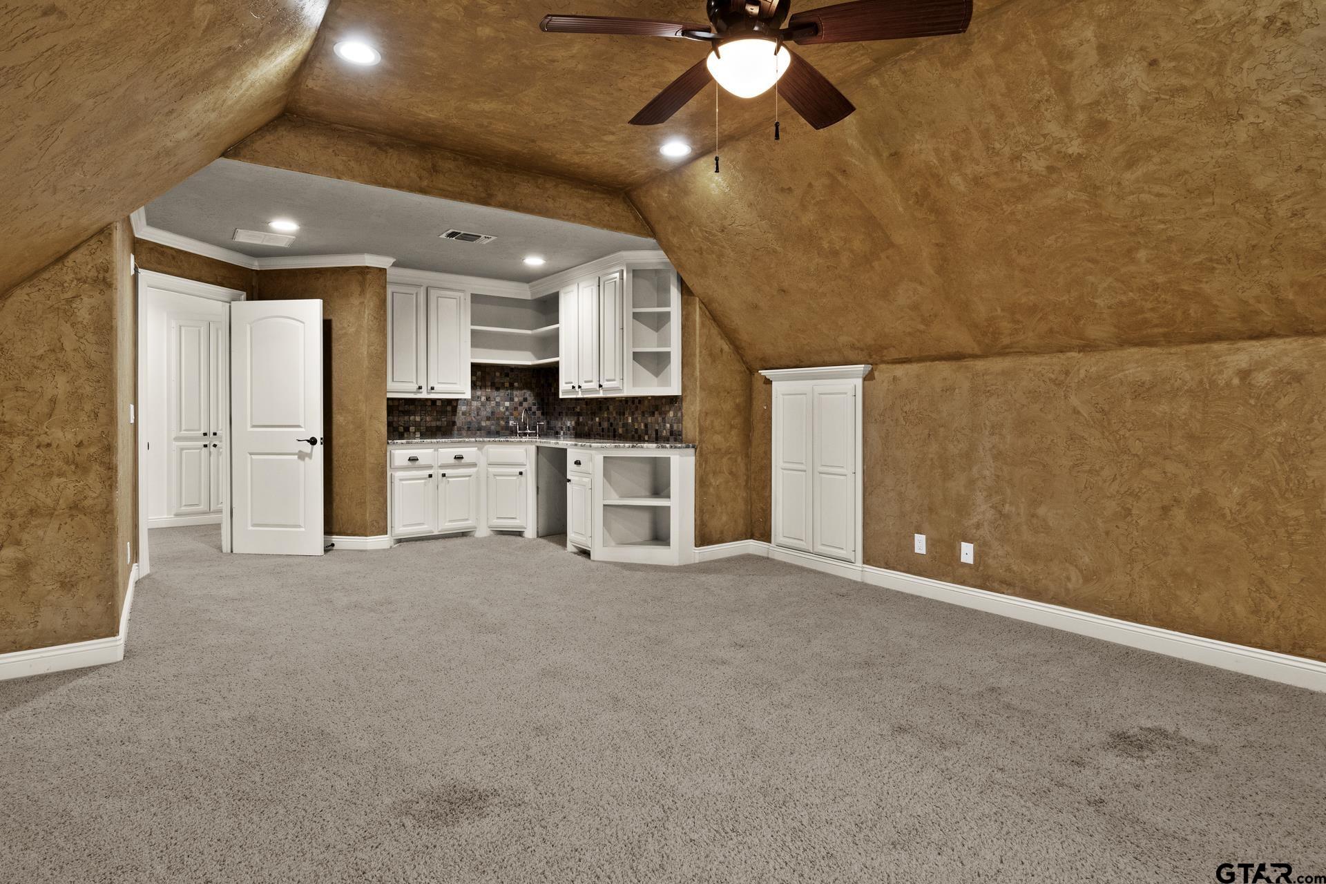 132 Private Road 4206