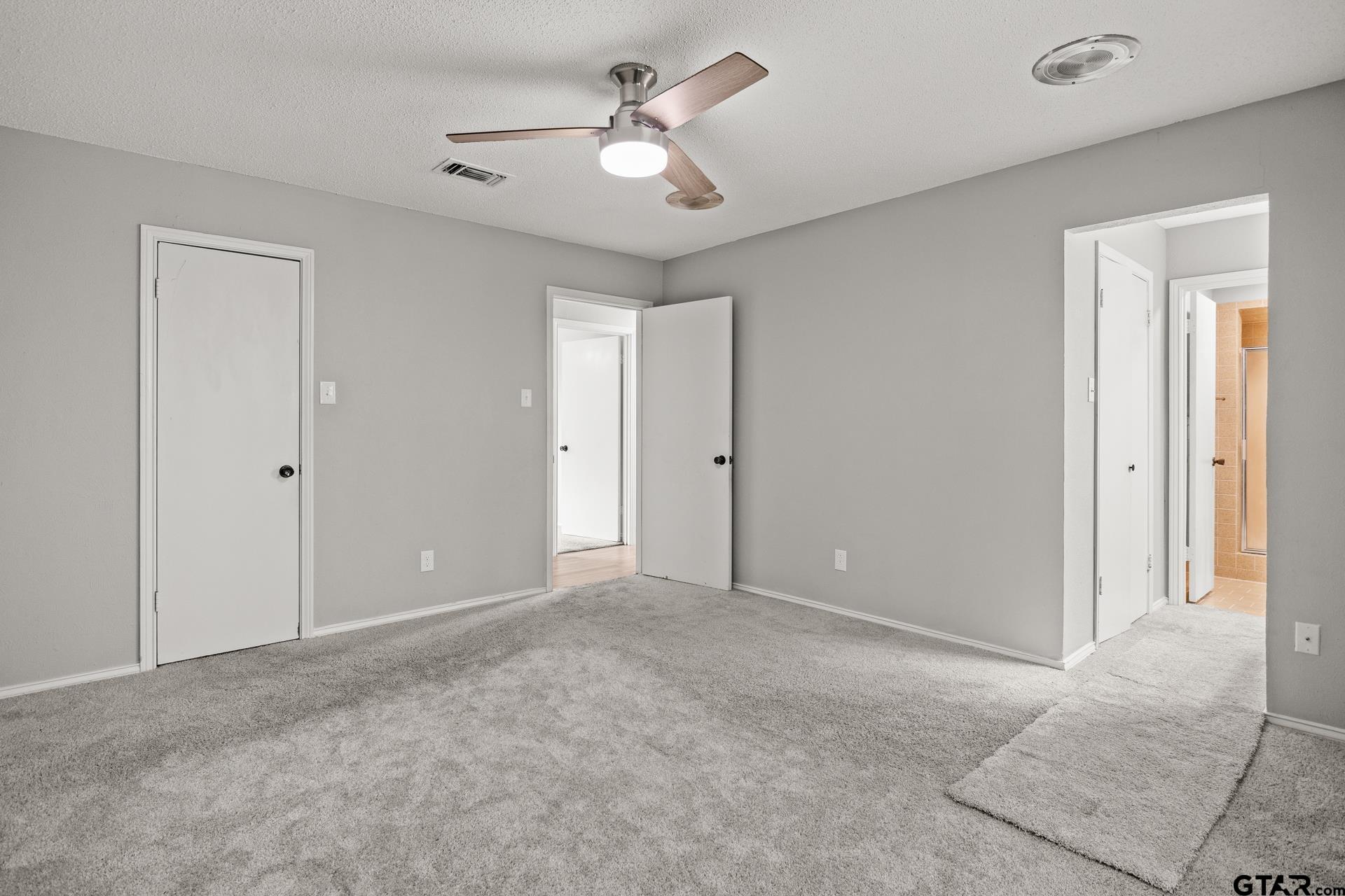 105 Kent Dr