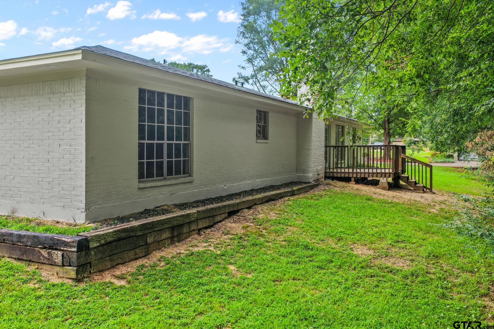 105 Kent Dr