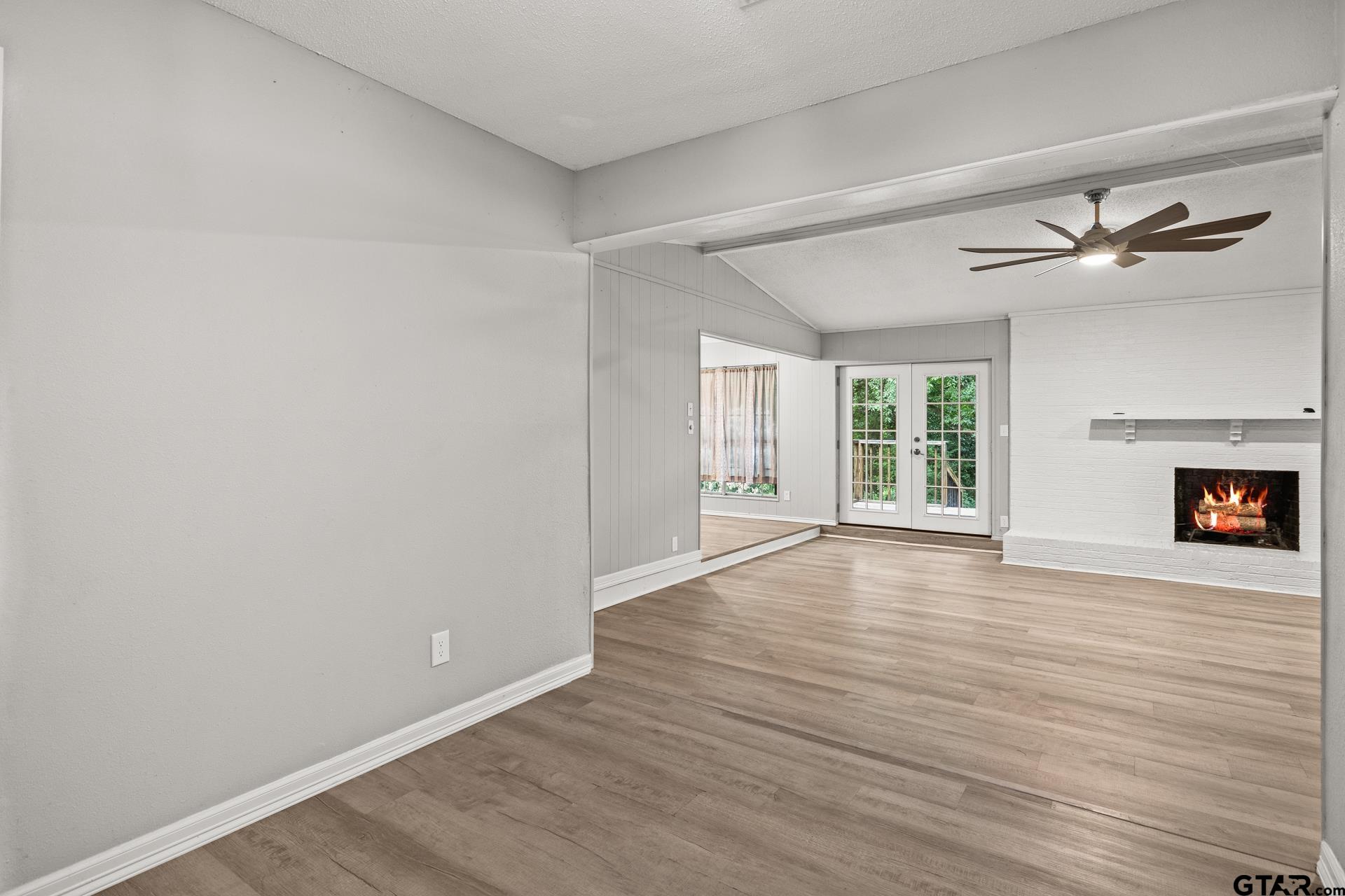 105 Kent Dr