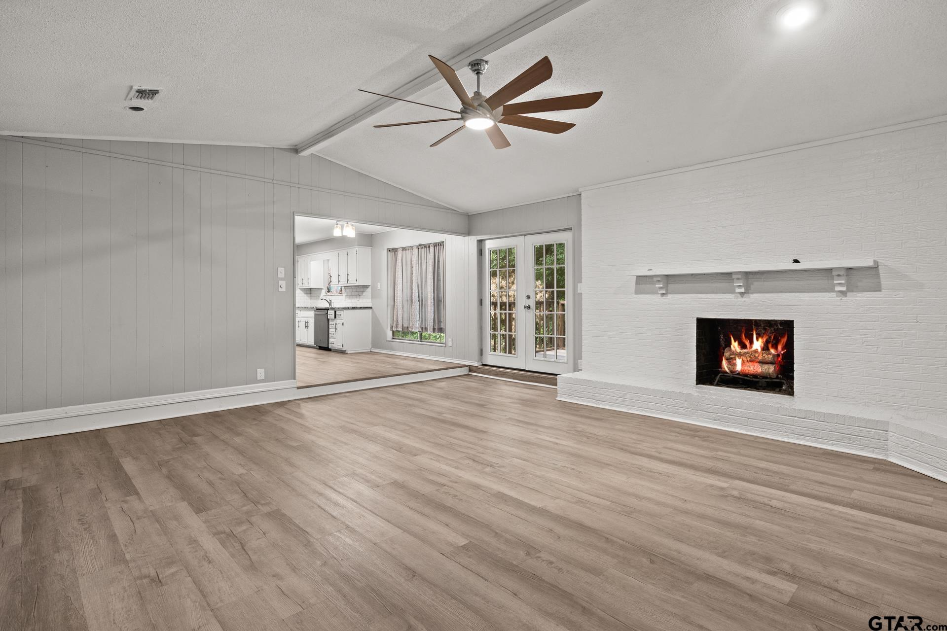 105 Kent Dr
