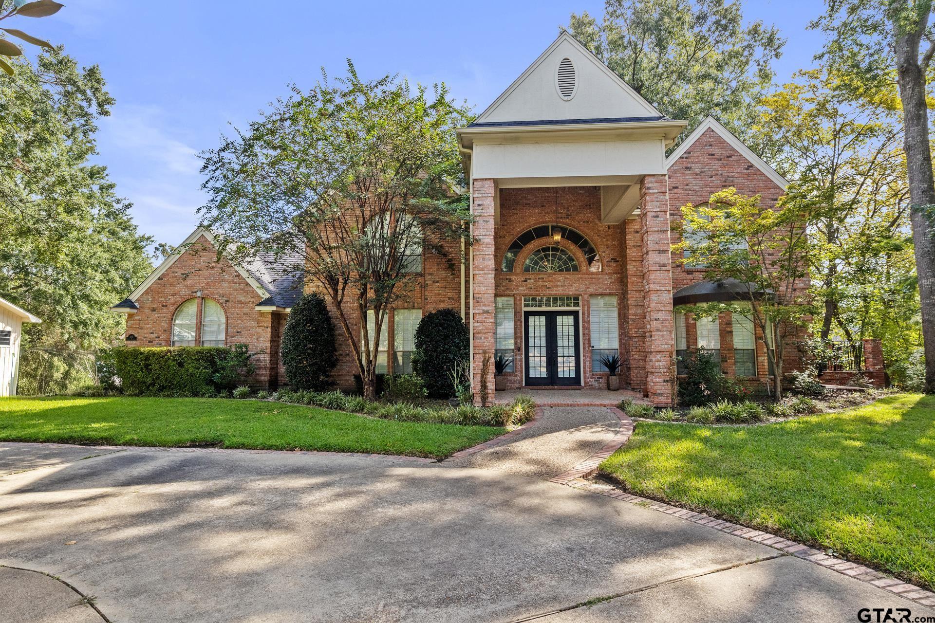 1105 S Williams