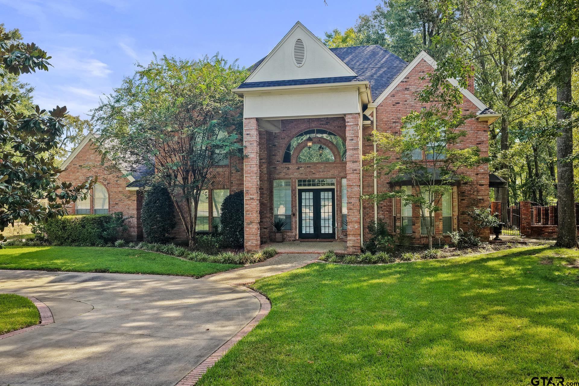 1105 S Williams