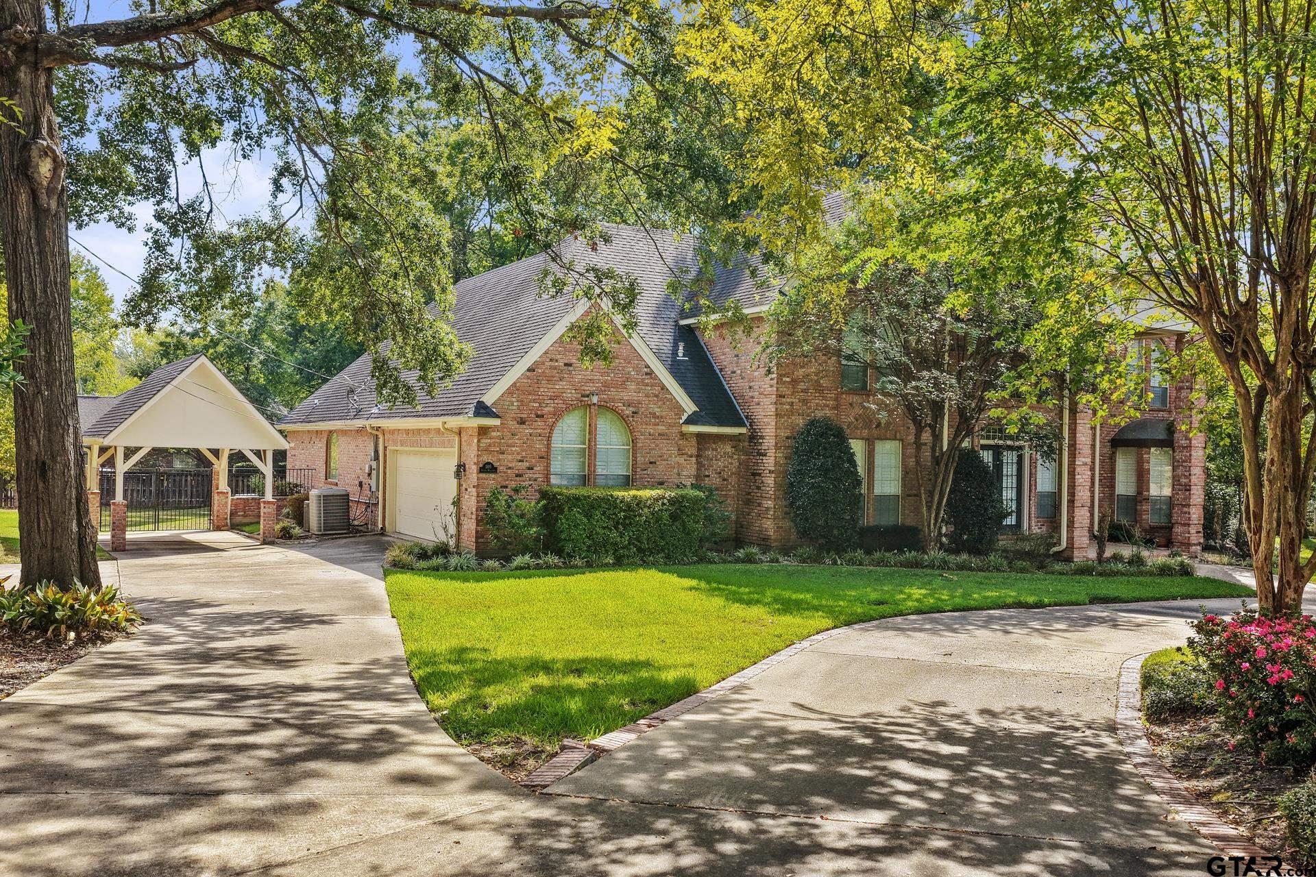 1105 S Williams