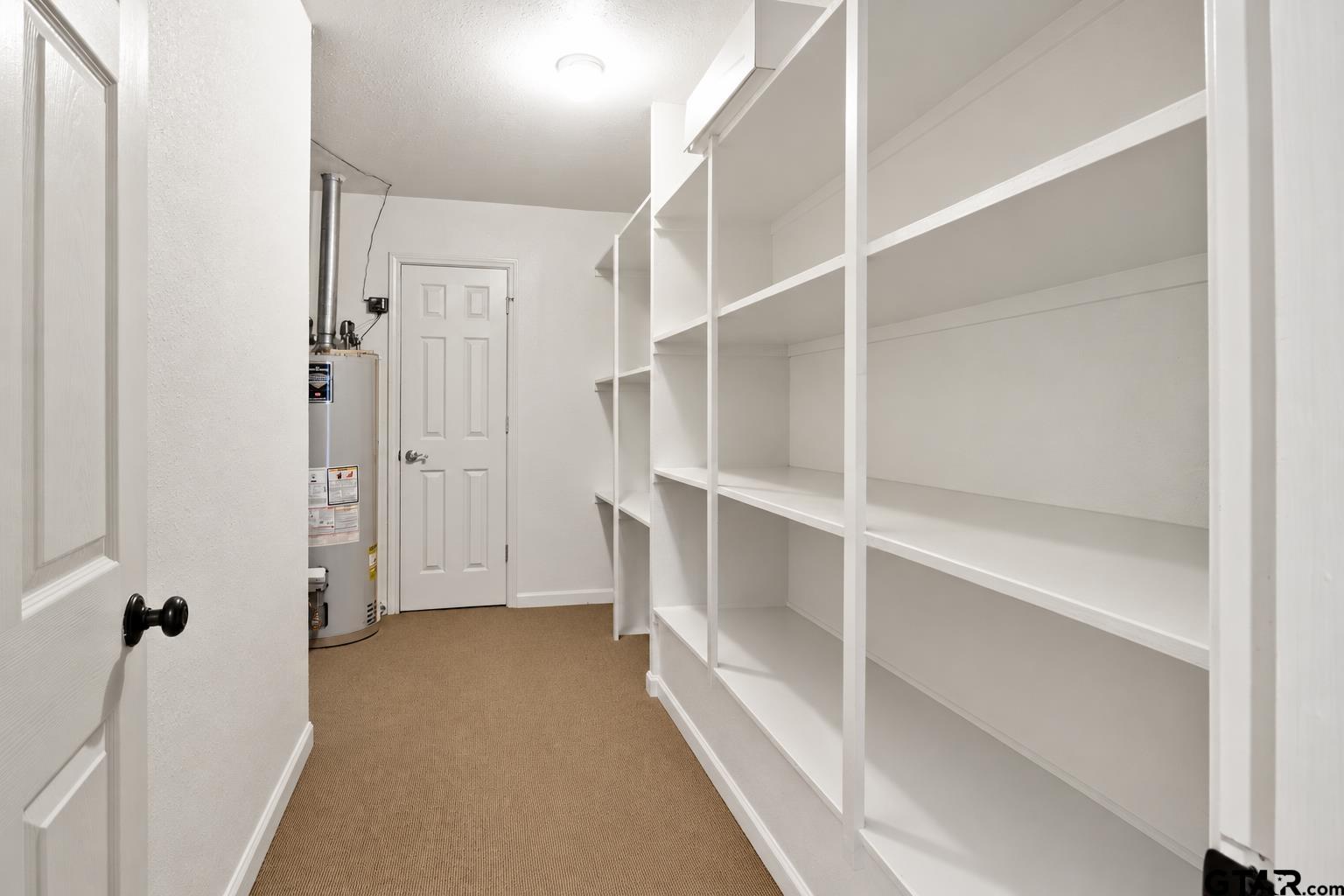 1105 S Williams