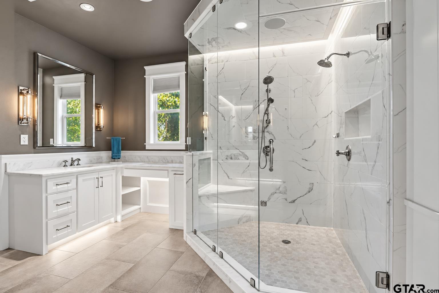 200 County Road 1297