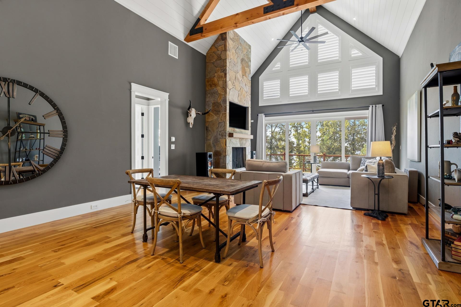 200 County Road 1297