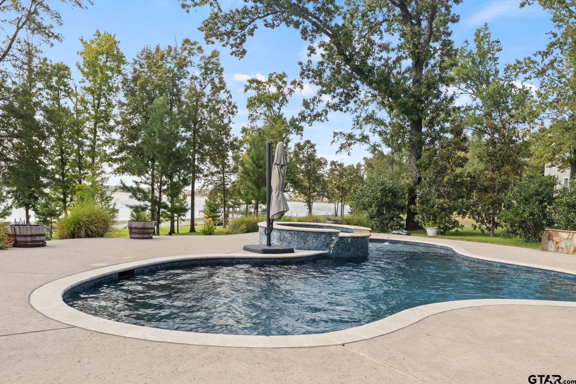 200 County Road 1297