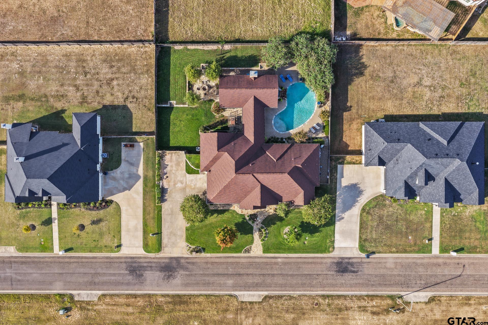 213 Devonshire