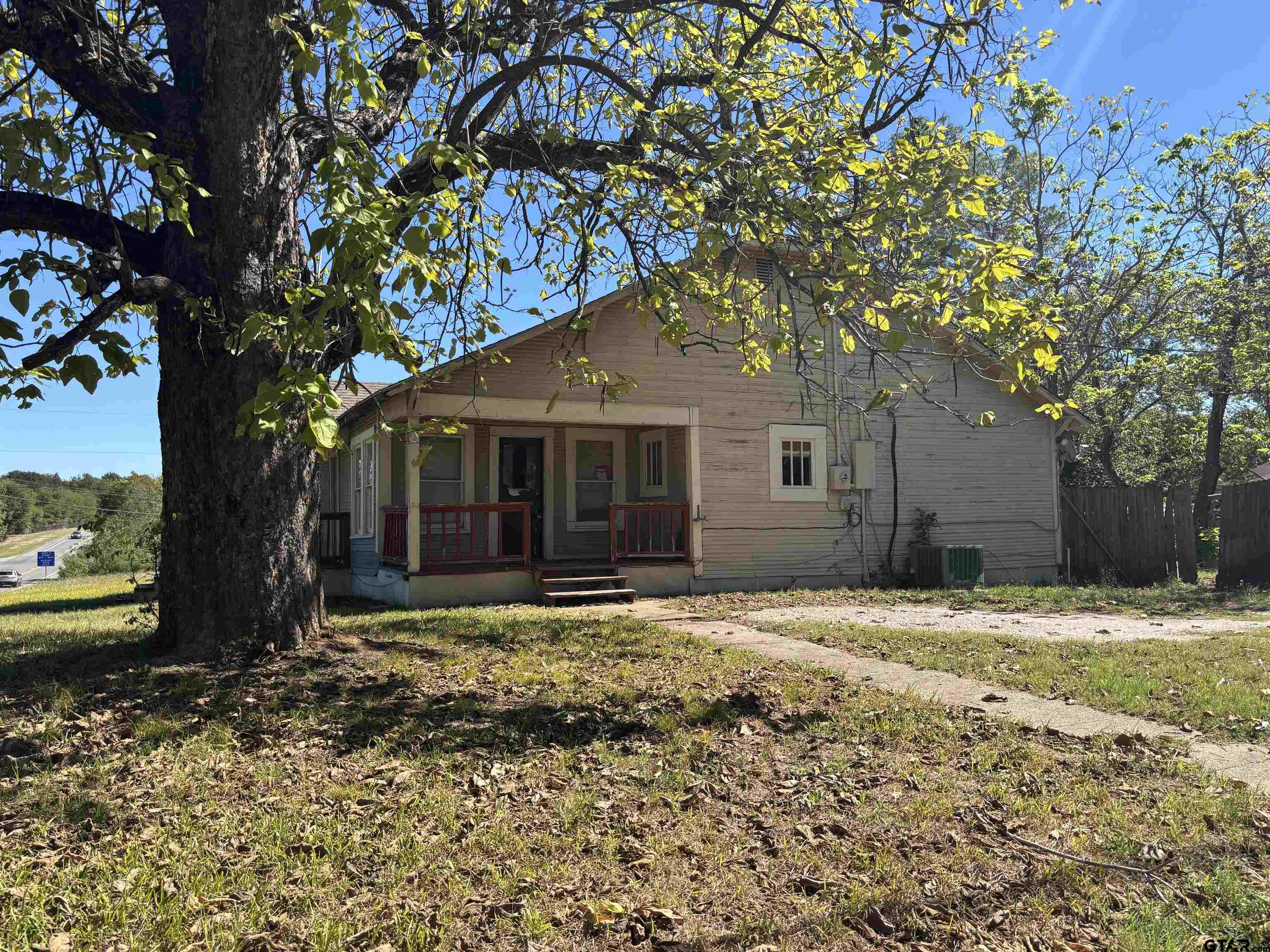 400 Main St