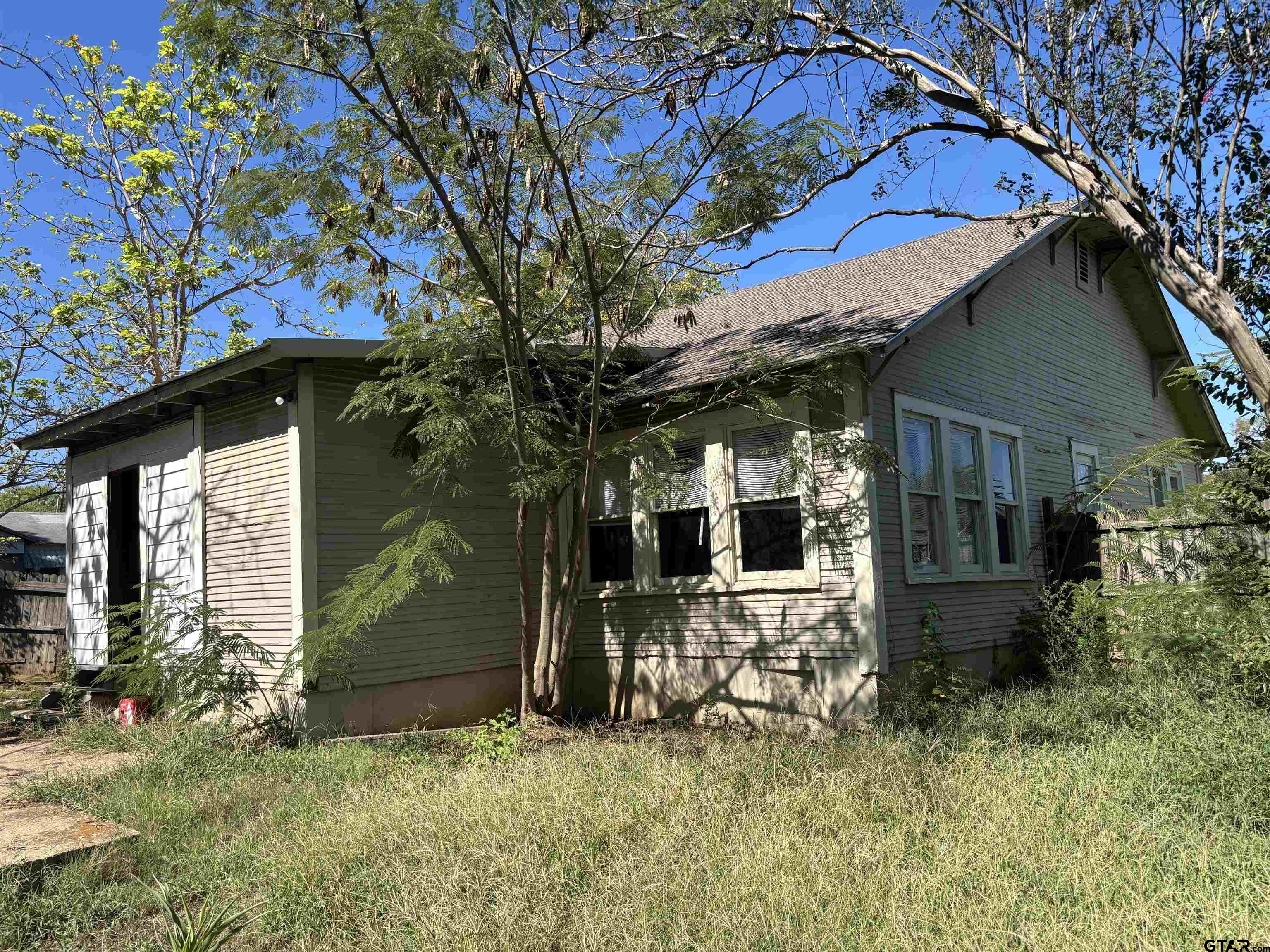 400 Main St
