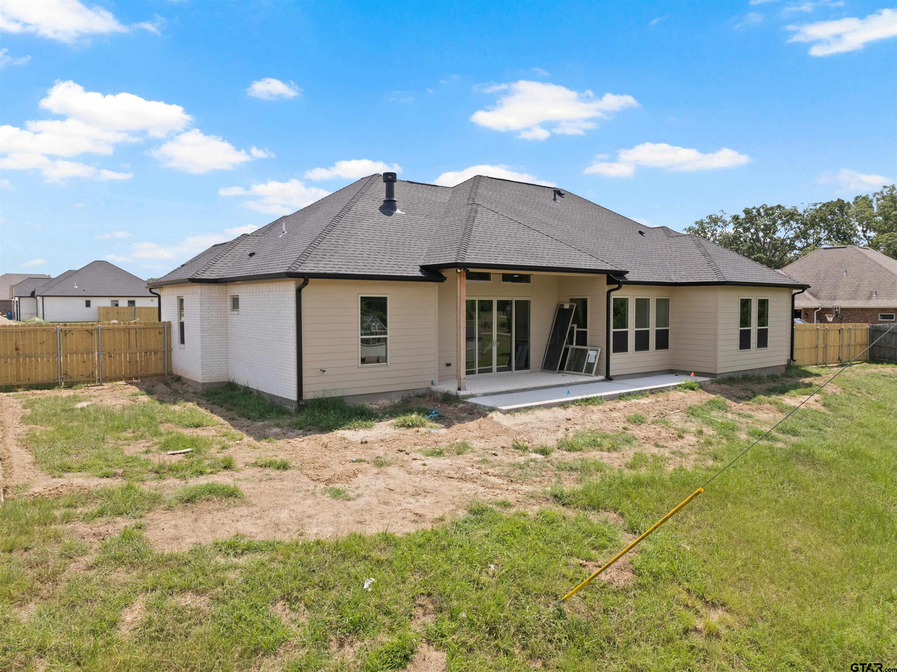 2705 Stone Briar
