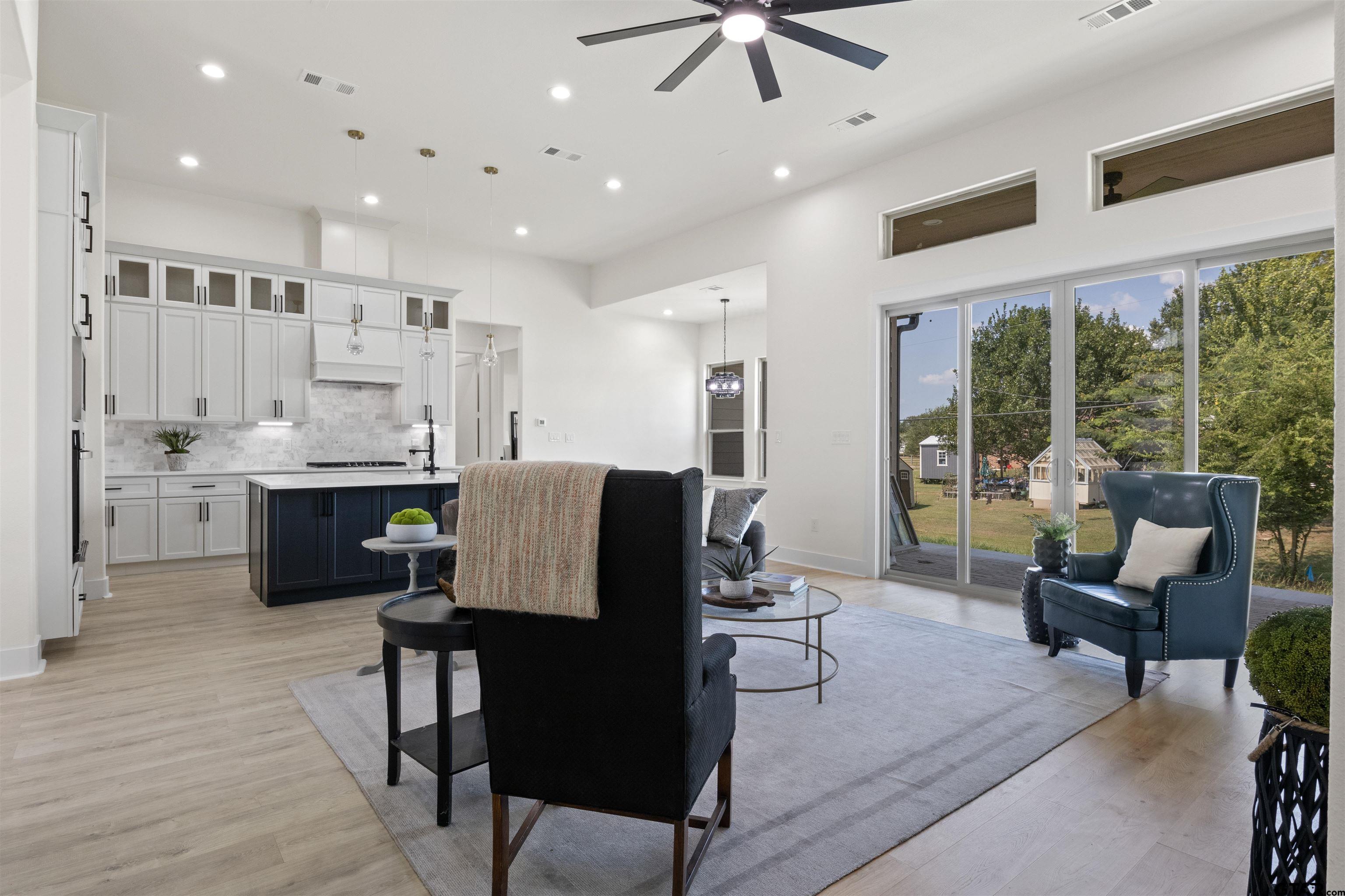 2705 Stone Briar